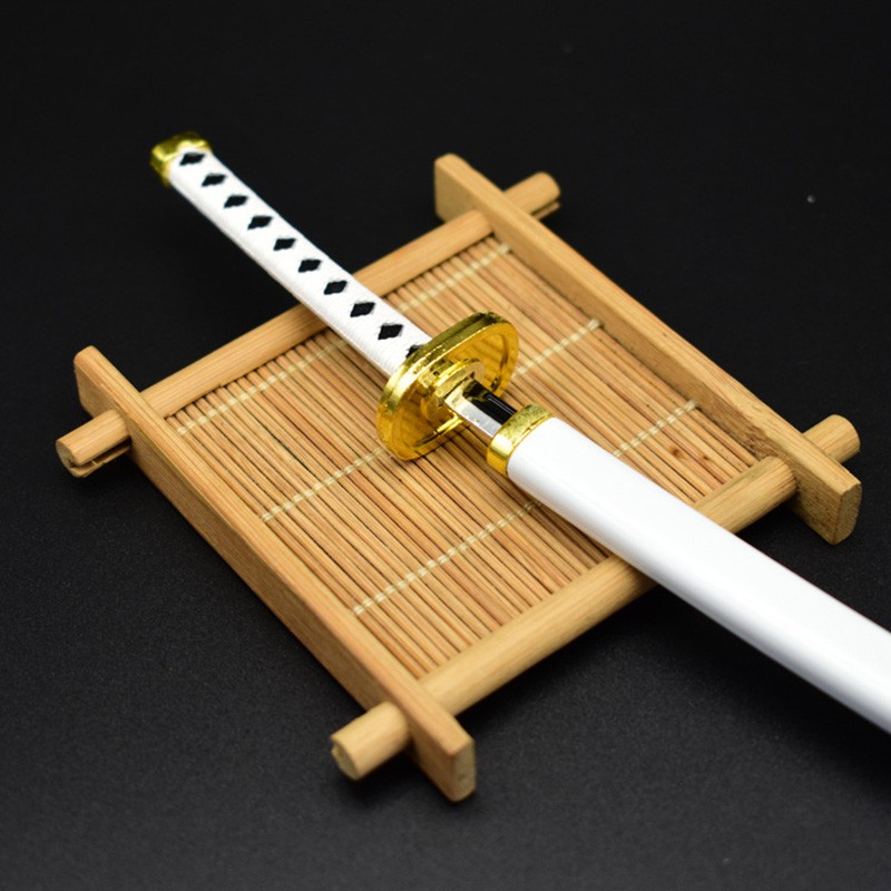 Wado Ichimonji con botón Roron - Anime Merchandise Katana reseña y precio